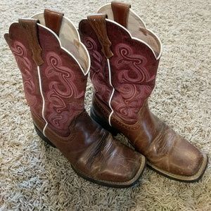 Ariat cowgirl boots
